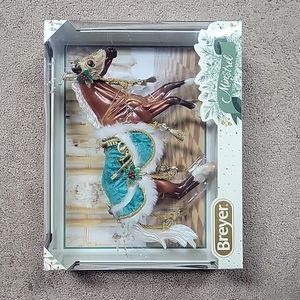 Breyer Holiday Minstrel